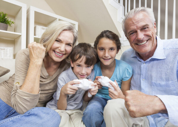 ΕΠΙΣΤΗΜΟΝΙΚΗ ΗΜΕΡΙΔΑ ΜΕ ΘΕΜΑ “ΝΕΩΤΕΡΕΣ ΕΞΕΛΙΞΕΙΣ ΣΤΗΝ ΟΦΘΑΛΜΟΛΟΓΙΑ”